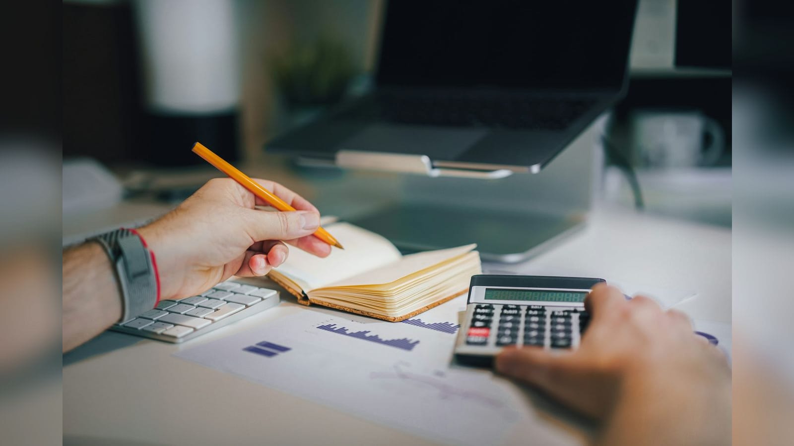 Anthropic Salaries Hit $1.38M in H-1B Filings