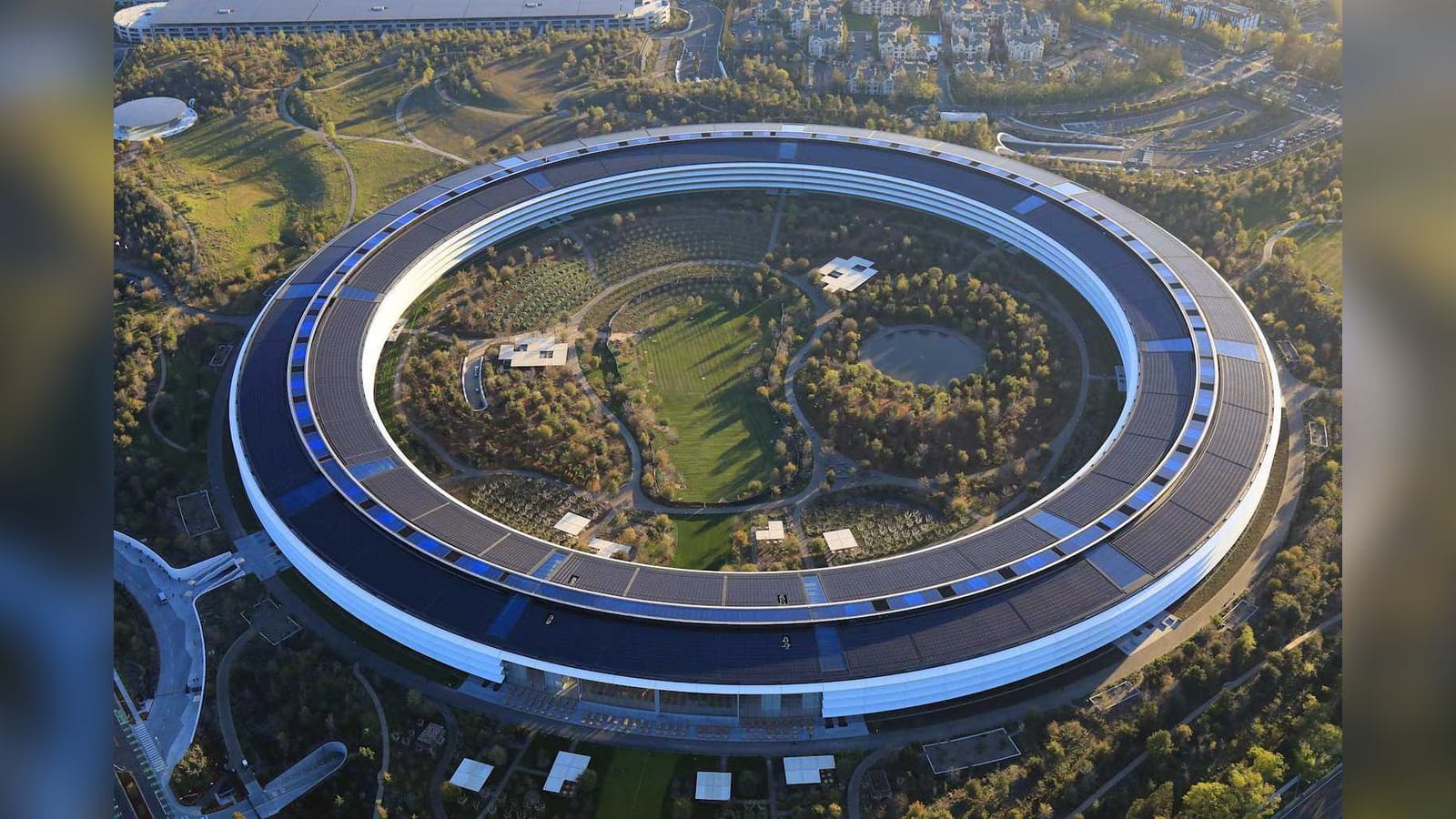 Apple Foldable iPhone: 10M Units, Chinese Chips